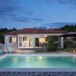  Villa Amaryllis