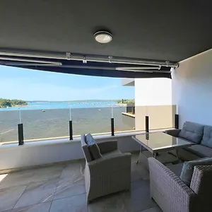 Jasmin With Sea View Apartment Medulin