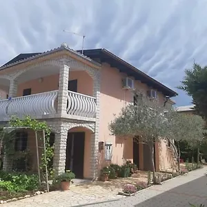 Katica Apartment Vir