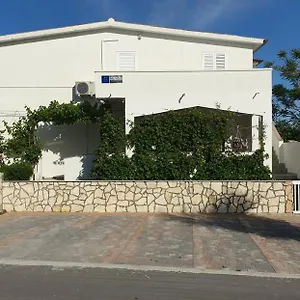 Oaza Apartment Ražanac